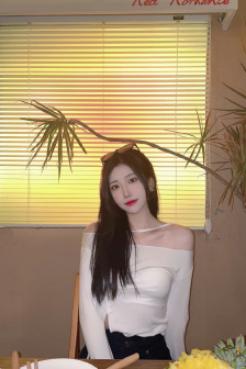 老是夹腿自慰一边屁股疼女人